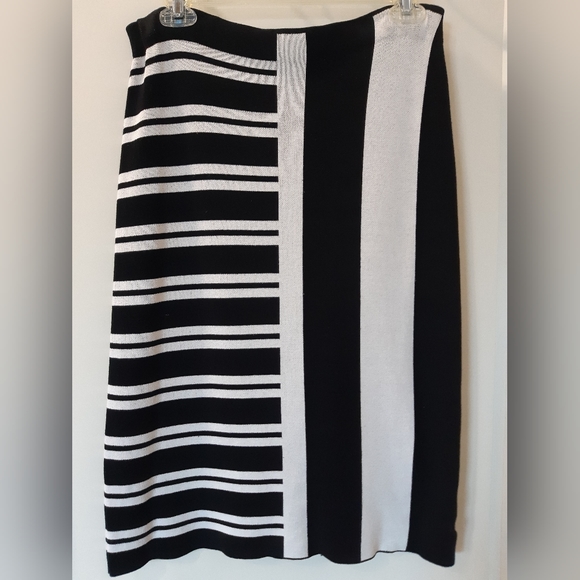 Theory Efersten Prosecco Knit Skirt Sz M - Picture 1 of 4